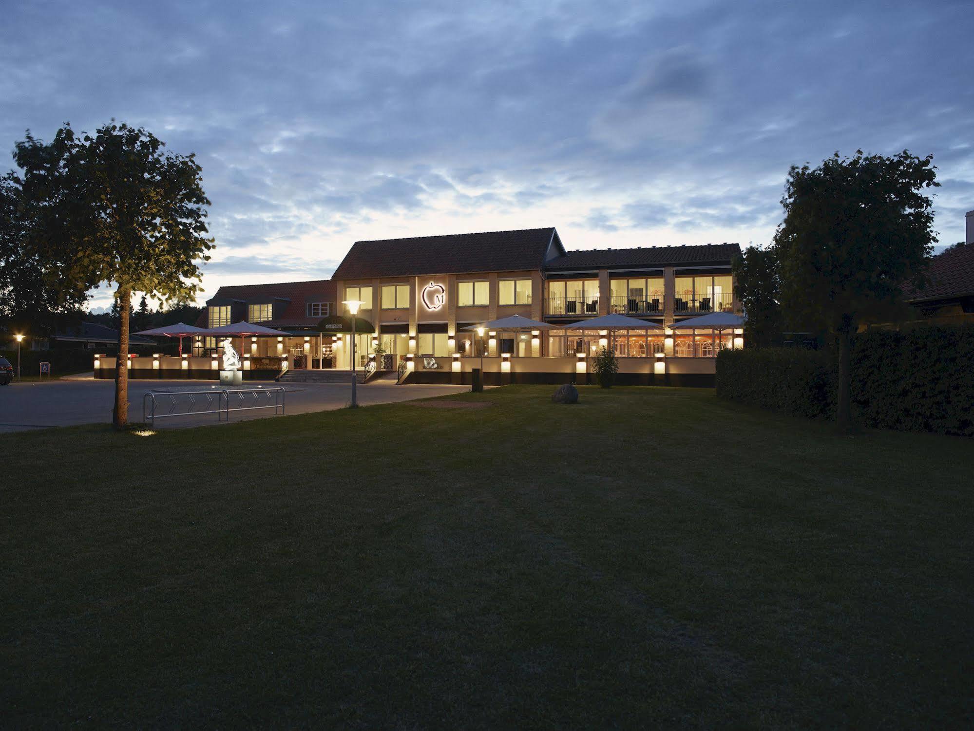 Molskroen Strandhotel 에벨토프트 외부 사진